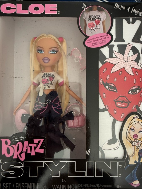Bratz Other - Cloe Bratz Doll with Pink & Black Outfit and kids TShirt